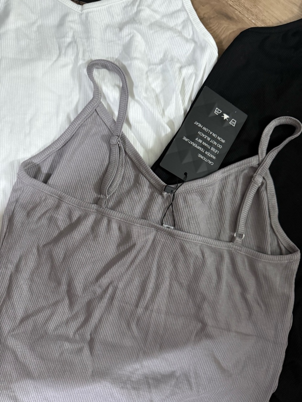 Brand new tank top bundle - Picture 6 of 10